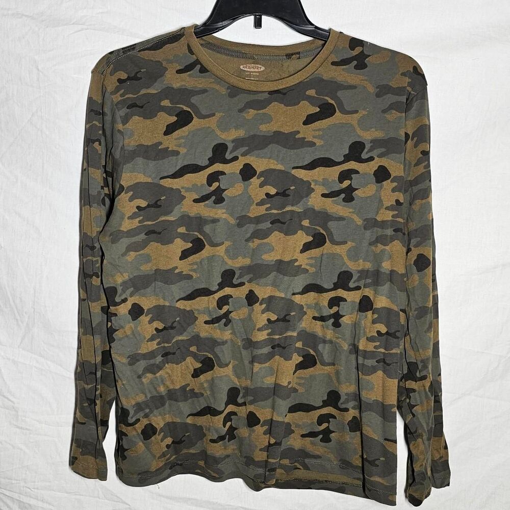 Old navy camo gorpcore long sleeve tee